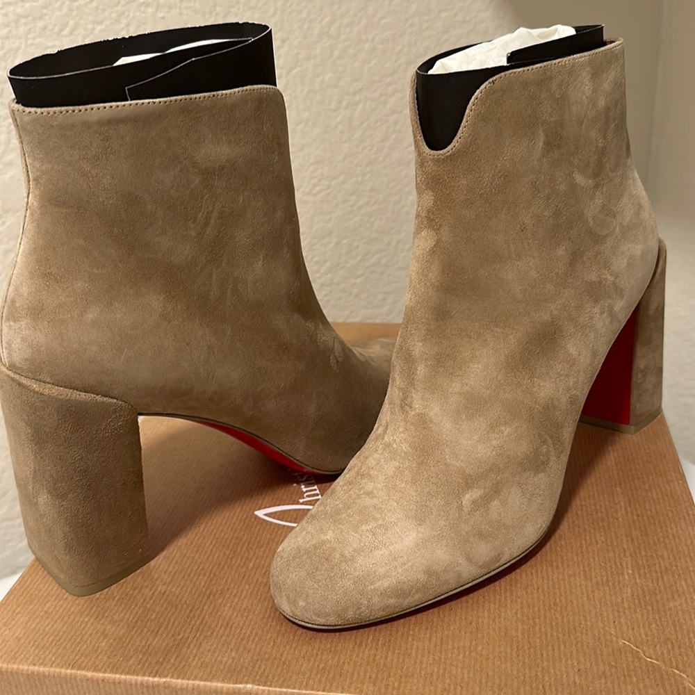 *Brand New* CHRISTIAN LOUBOUTIN Castarika 85 MM champignon suede ankle boots, 39